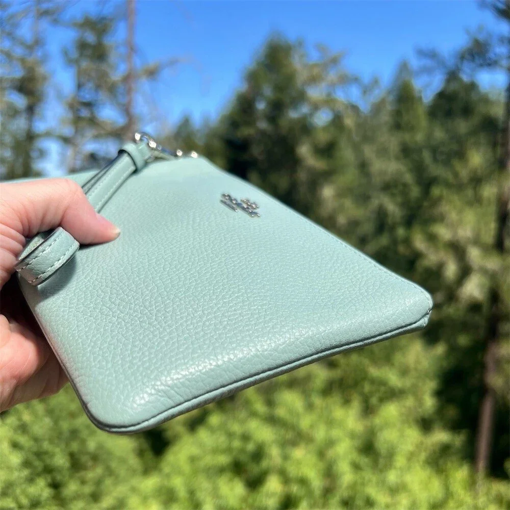 Coach color mint